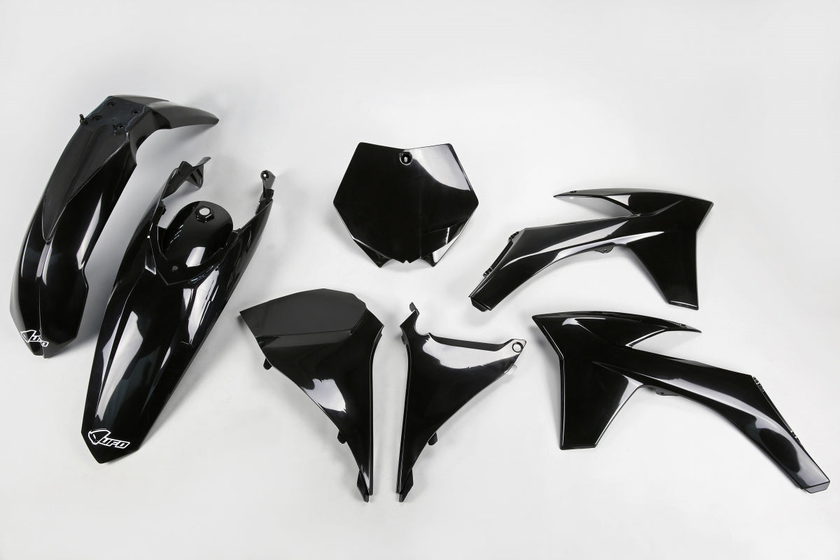 KIT PLASTICHE nero