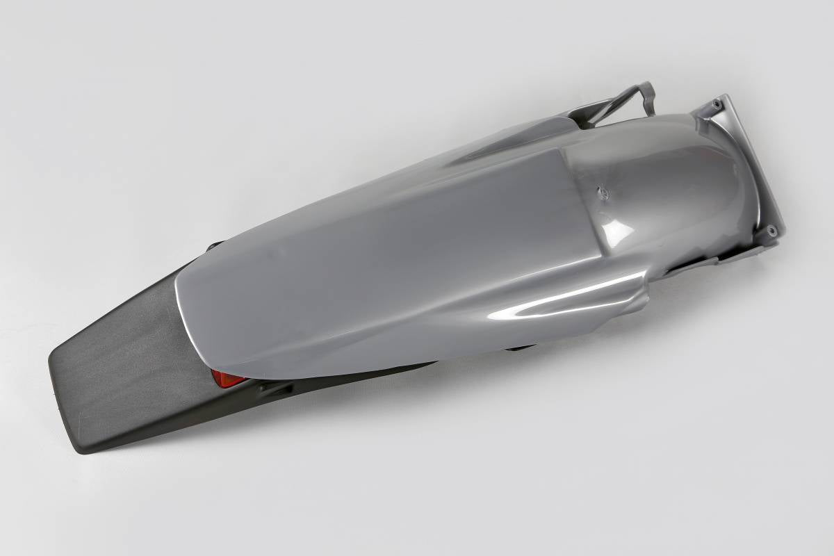 PARAFANGO POSTERIORE COMPATIBILE CON KTM EXC 300 1998-2003 / con portatarga argento