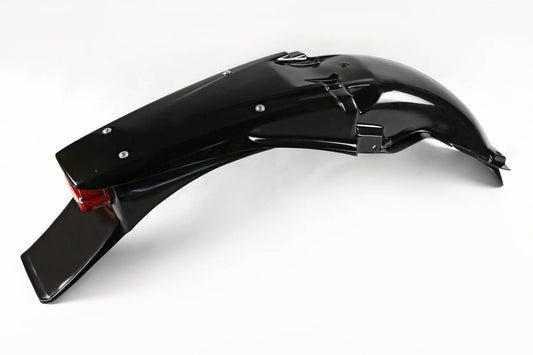 PARAFANGO POSTERIORE COMPATIBILE CON YAMAHA YZ 250 1996-2001 / enduro nero