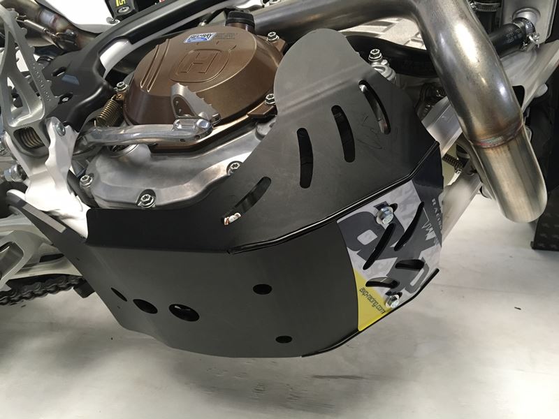 PARAMOTORE HUSQVARNA FE 250 (17-23) AXP RACING 6MM NERO