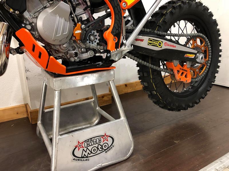 PARAMOTORE KTM XC-W 125 (17-19) AXP RACING 6MM ARANCIONE