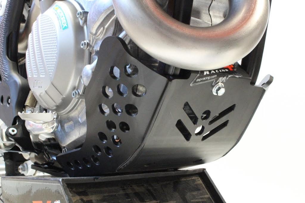 PARAMOTORE HUSQVARNA FC 450 (19-22) AXP RACING 6MM NERO