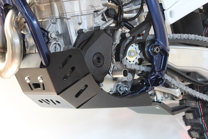 PARAMOTORE HUSQVARNA FE 501 (24-26) AXP RACING 8MM NERO