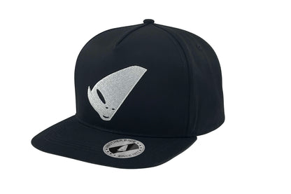 CAPPELLINO NERO CON LOGO ALIENO BIANCO