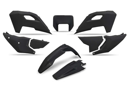 KIT-PLASTICHE-COMPATIBILE-CON-HUSQVARNA-FE-450-2024-2025-con-portafaro-NERO-001